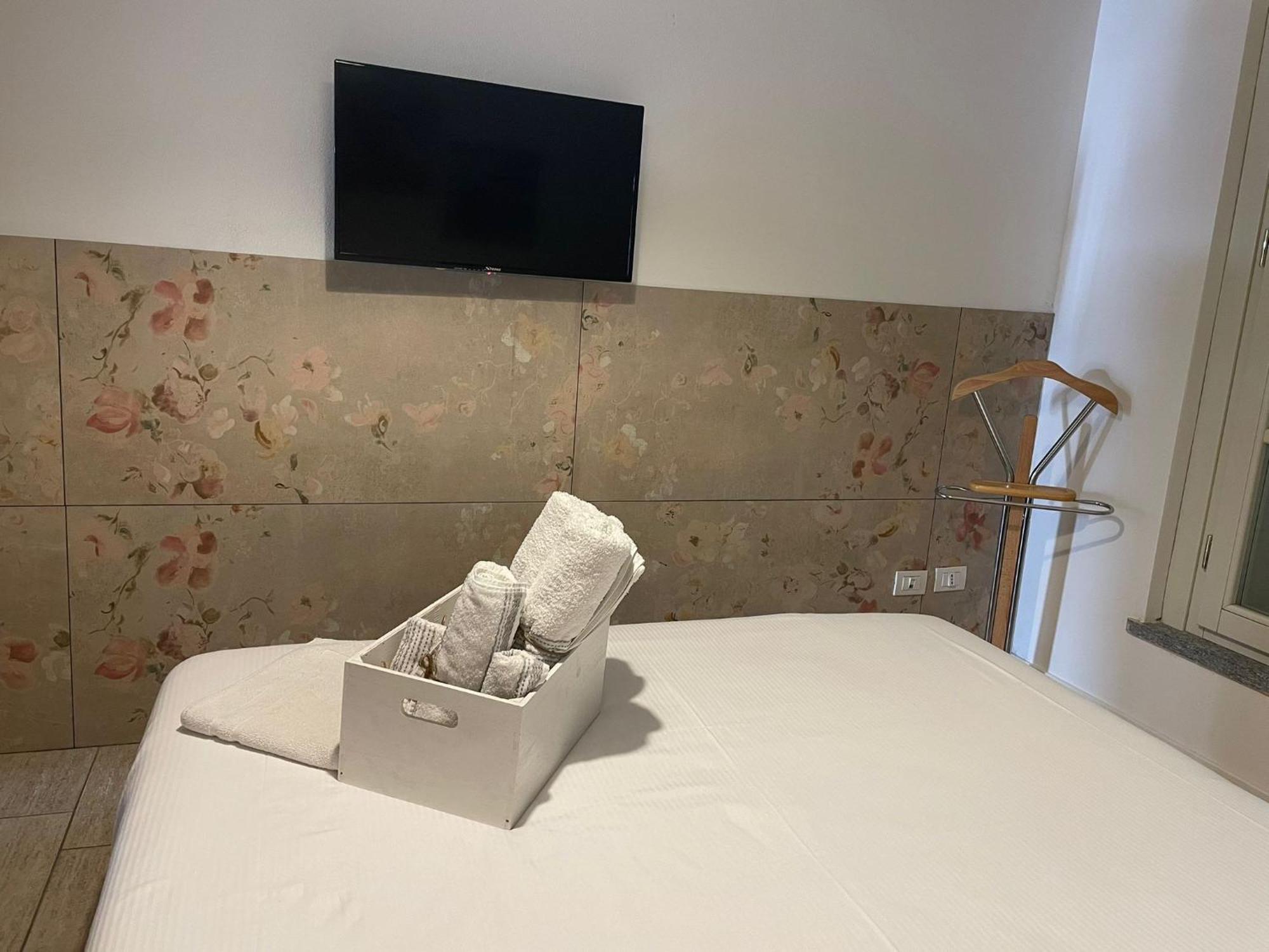 Aury & Ester Casa Vacanze 크레마 외부 사진